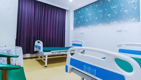 大妈为找妹妹办寻亲活动16年帮200人找回亲人_大妈为找妹妹办寻亲活动16年帮200人找回亲人 妹办寻亲活蕾雅杜·赛